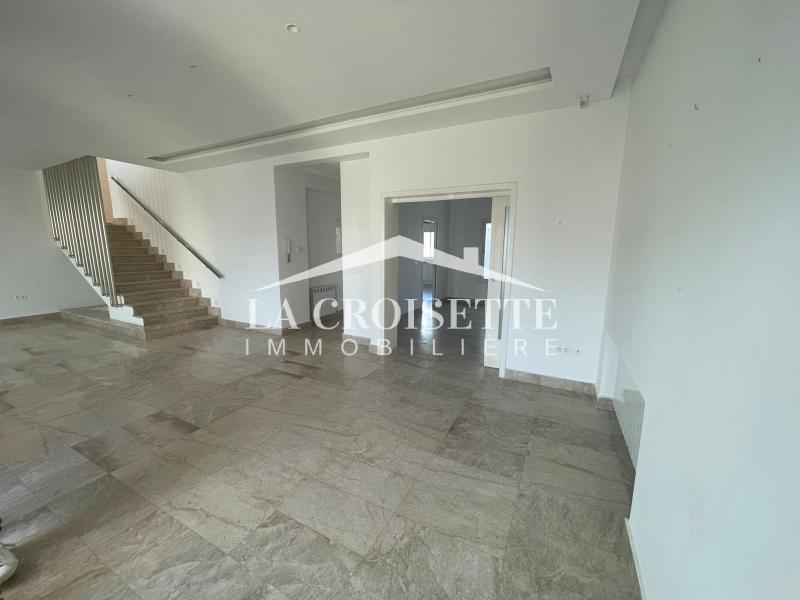 Duplex S+3 avec terrasse à La Marsa